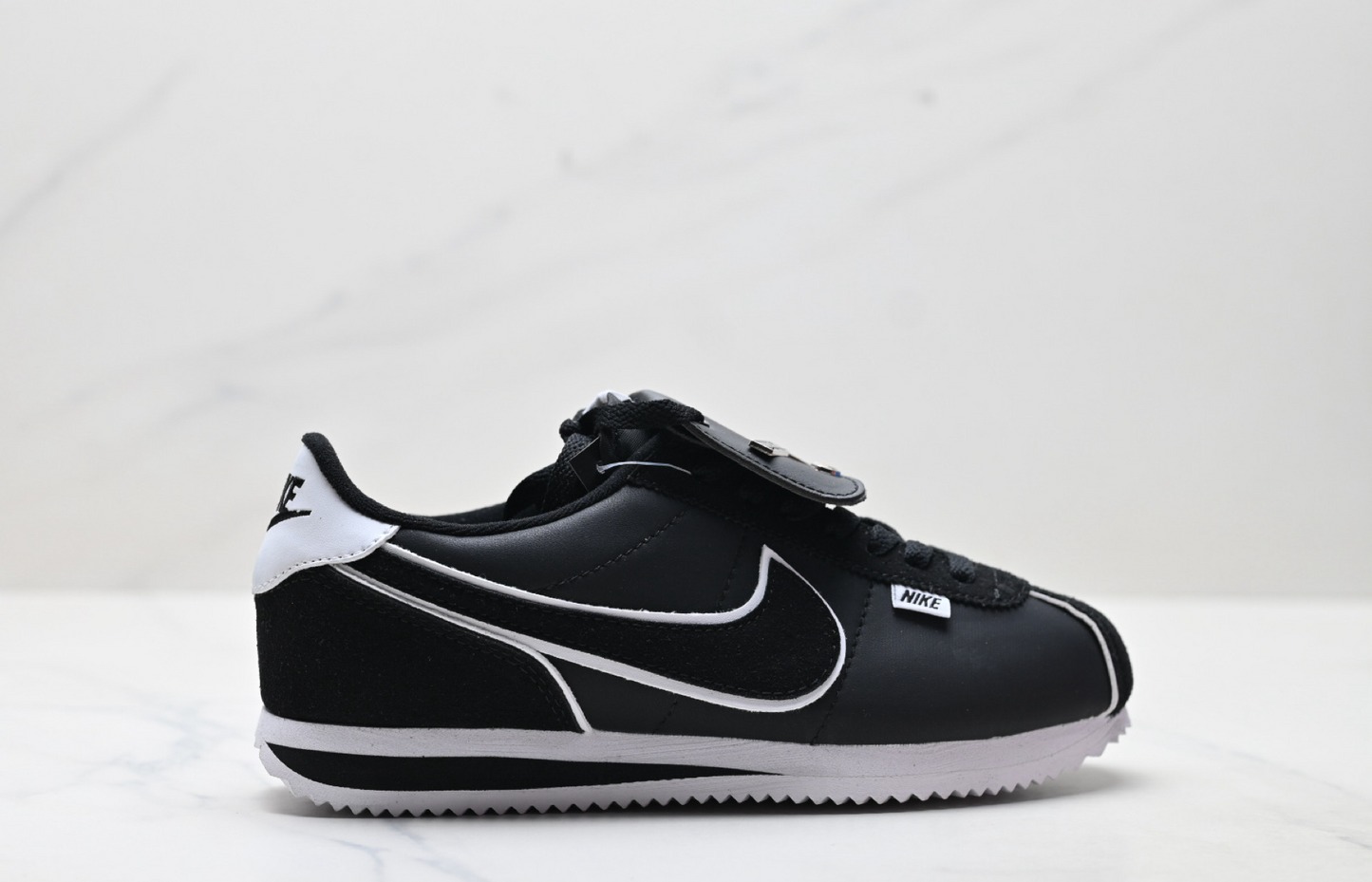 Retro Low-Top Lightweight Classic Running Sneakers