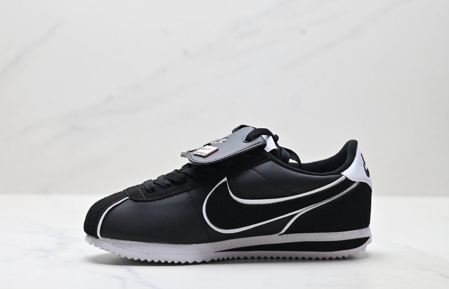 Retro Low-Top Lightweight Classic Running Sneakers