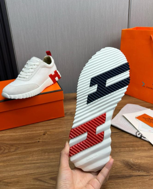 Premium White Versatile Sneakers
