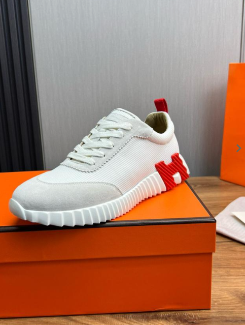 Premium White Versatile Sneakers