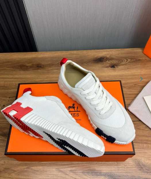 Premium White Versatile Sneakers