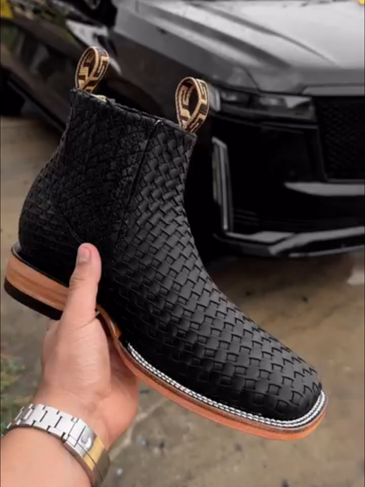 Men's Vintage Hand-Woven Deerskin Boots