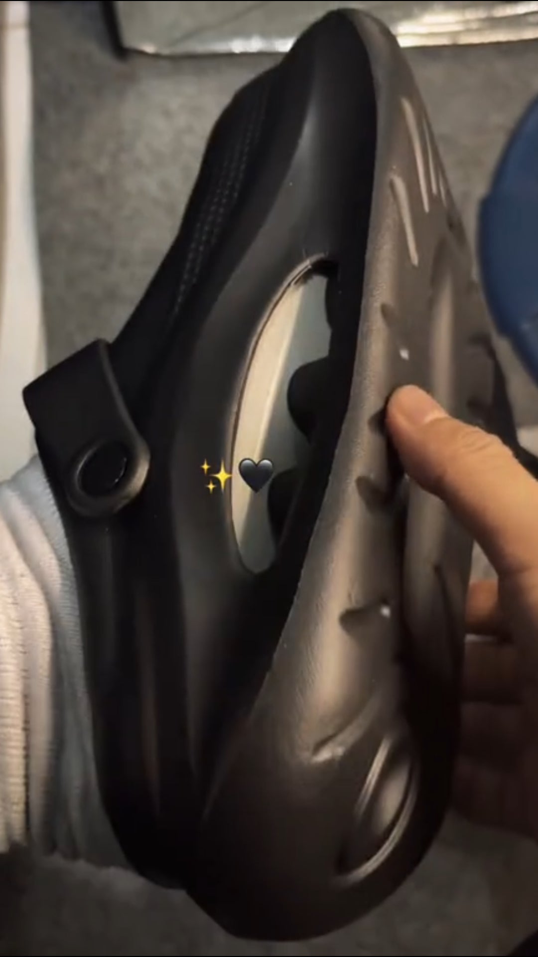 Black streamlined aerodynamic slippers