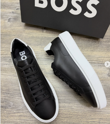 Premium Black Runner Sneakers
