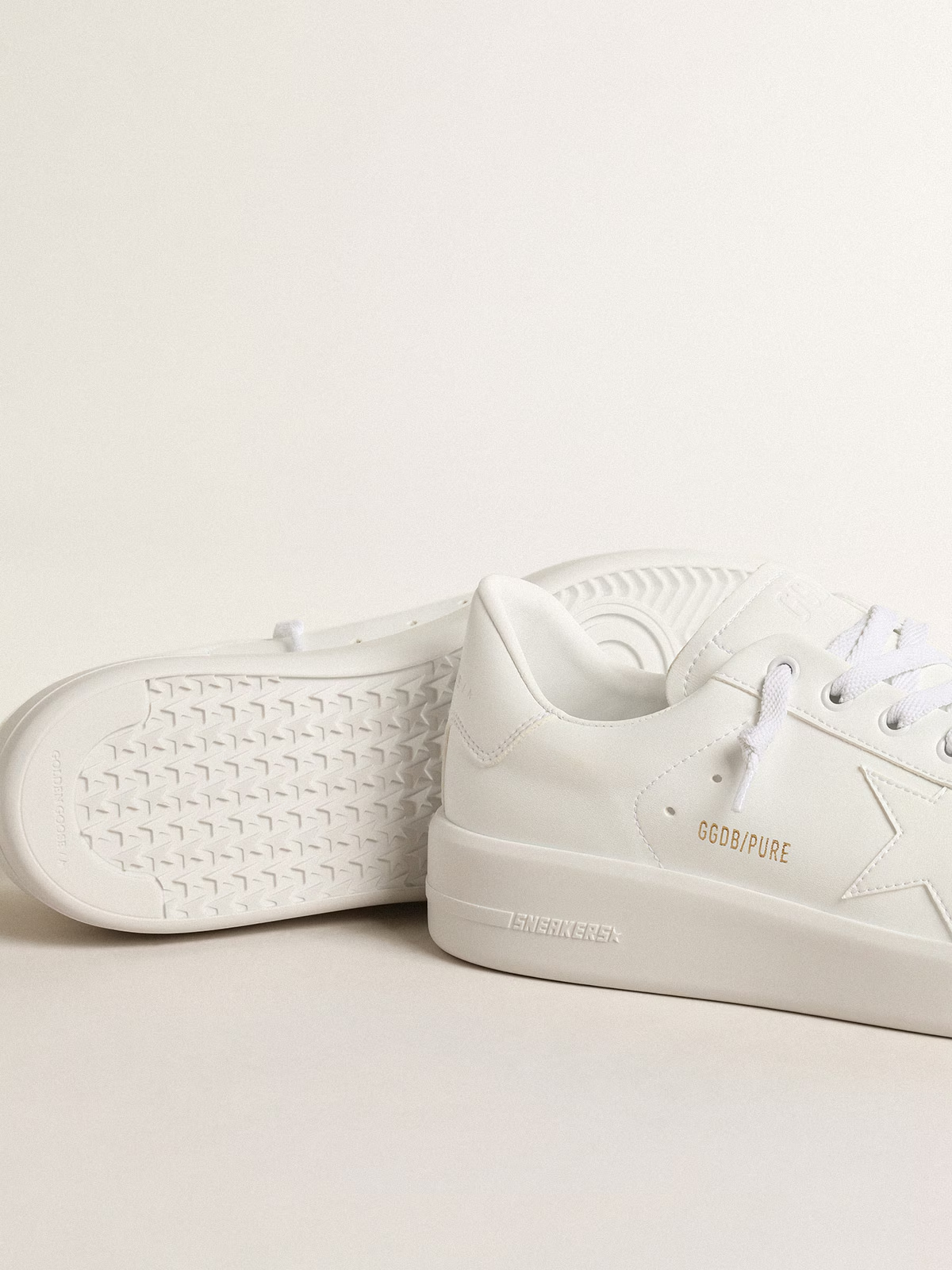 White Star Leather Low-Top Sneakers