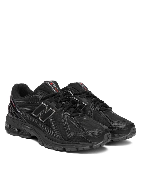 Black Lightweight Cushioned Running Shoes