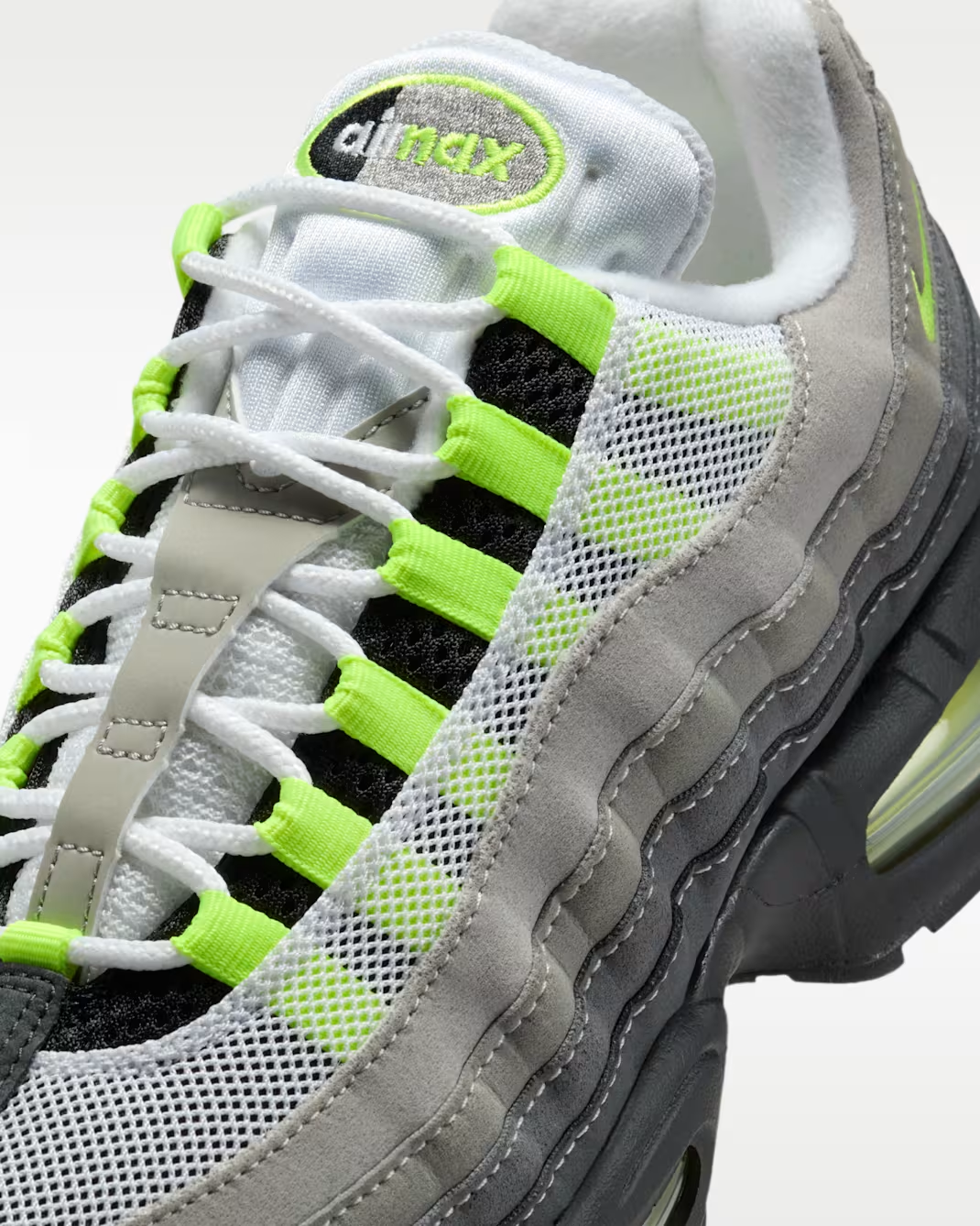 Wavy Air Cushion Layered Sneakers