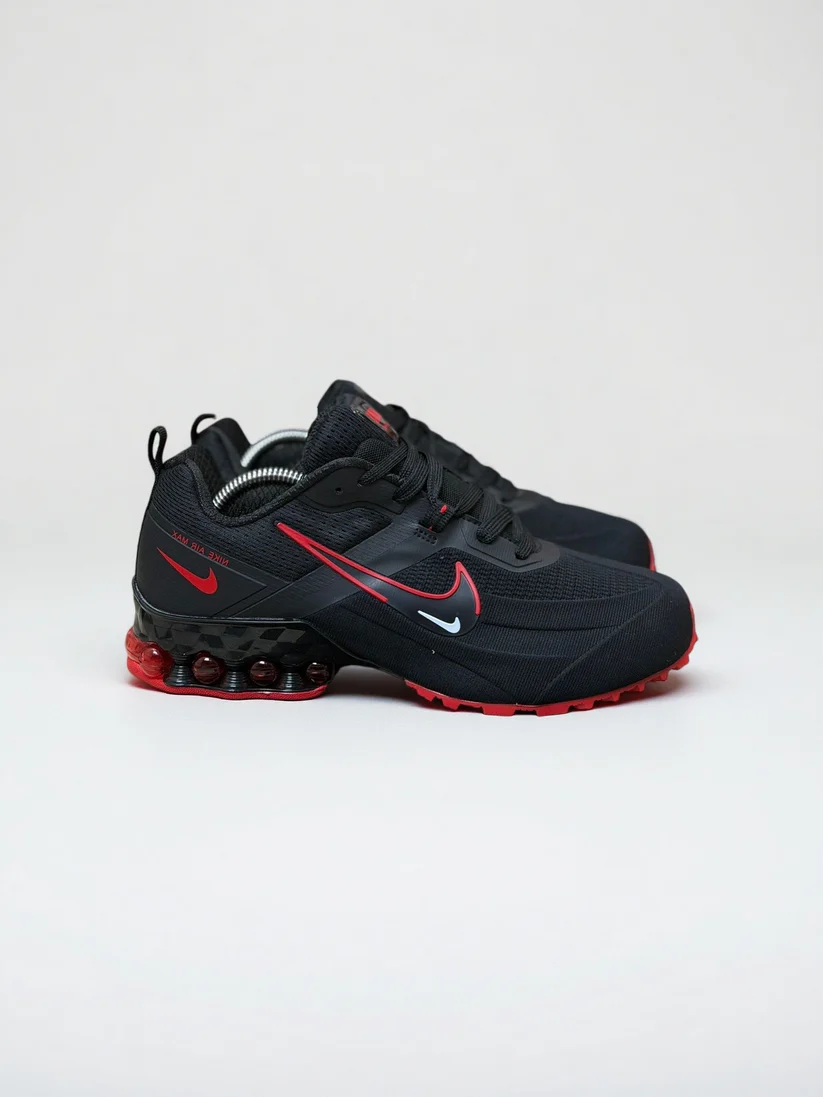AM1 Retro Colorblock Cushioned Sneakers